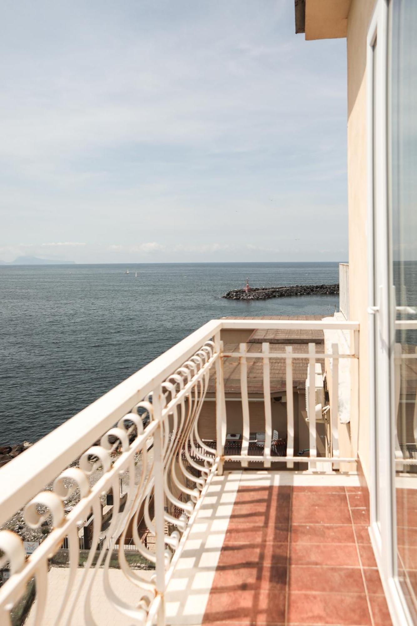 Charme Room&Relax Torre del Greco Buitenkant foto